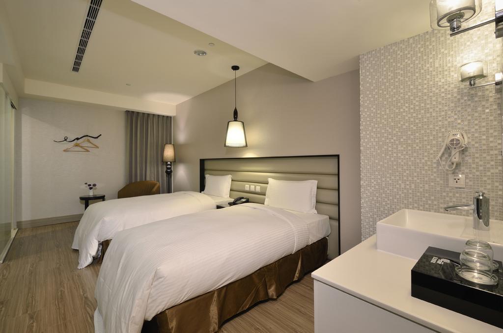 Stay Hotel - Taichung Yizhong Luaran gambar