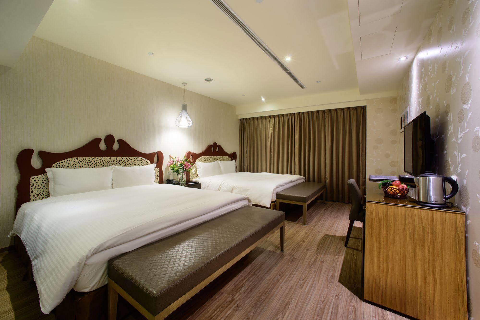 Stay Hotel - Taichung Yizhong Luaran gambar