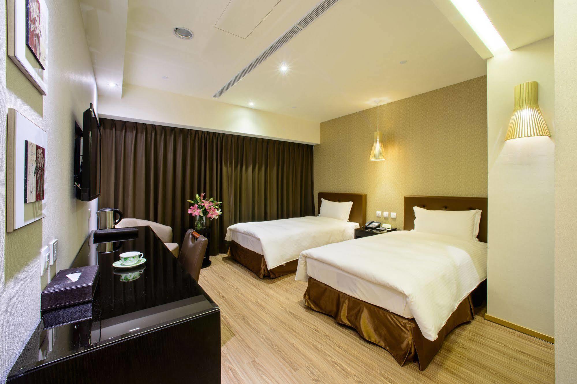 Stay Hotel - Taichung Yizhong Luaran gambar