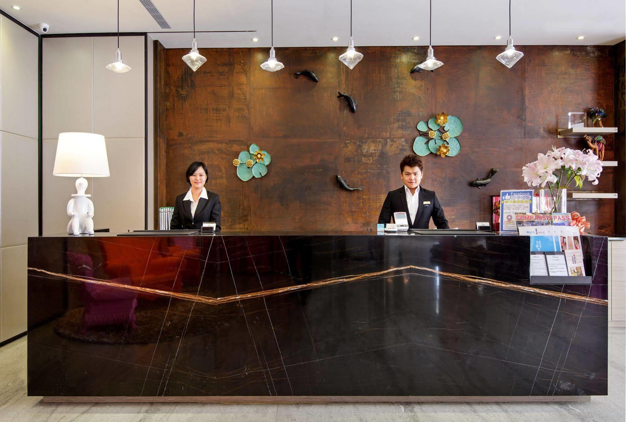 Stay Hotel - Taichung Yizhong Luaran gambar